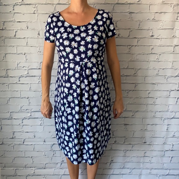 Maternity Daisy Dress - Picture 2 of 5